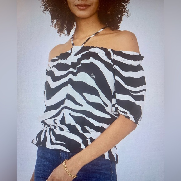 Vince Camuto Zebra-Print Off The Shoulder Top - Picture 6 of 7